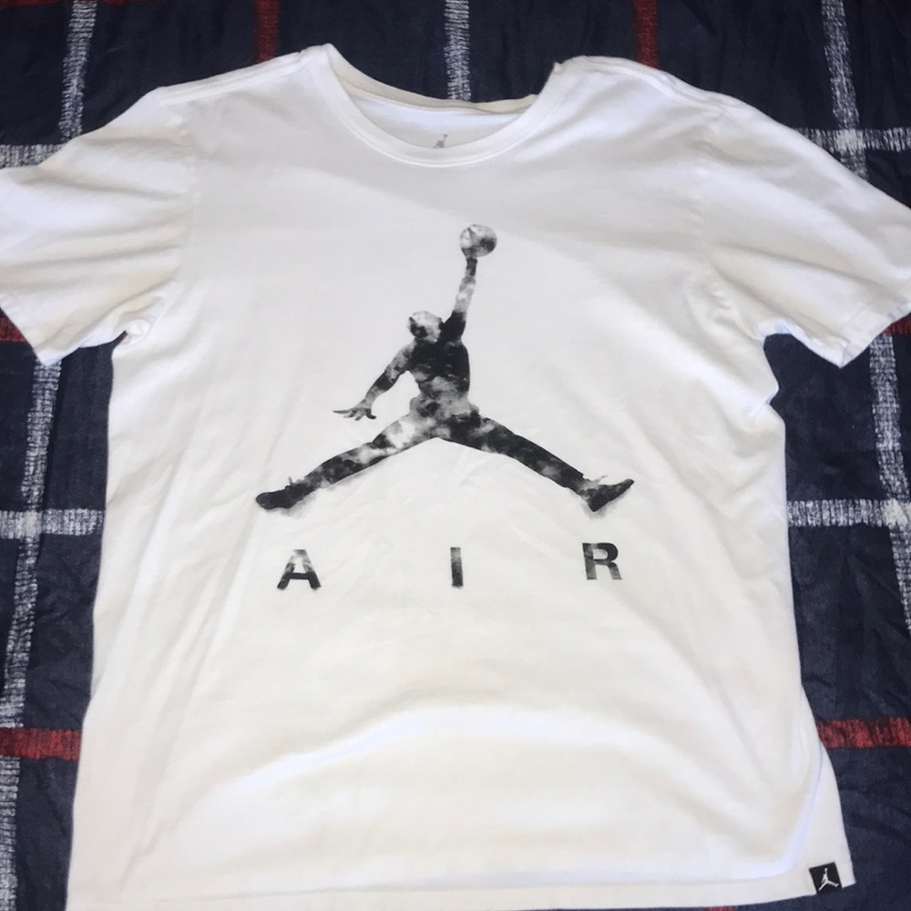 Air jordan logo tee🏀🔥